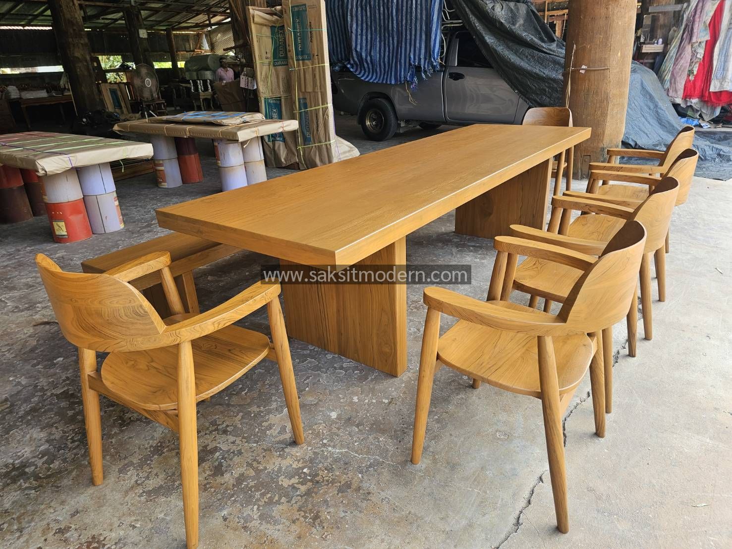 โต๊ะอาหารโมเดิร์น ขนาด 100*3.00*80 ราคา21900 บาท เก้าอี้ฮิโรชิม่า ตัวละ 2400 บาท เก้าอี้ยาว40*300*47ราคา 7900 บาท